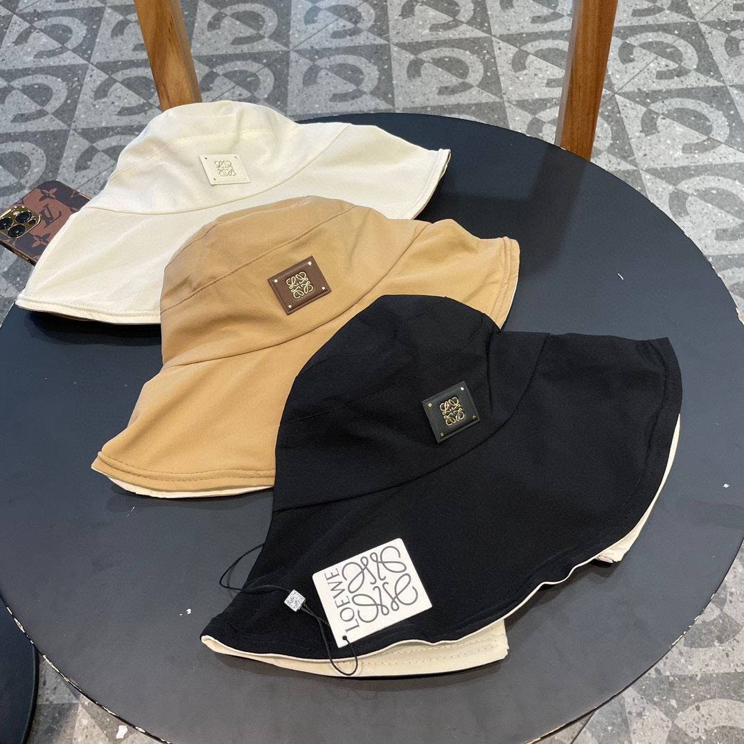 Loewe Caps